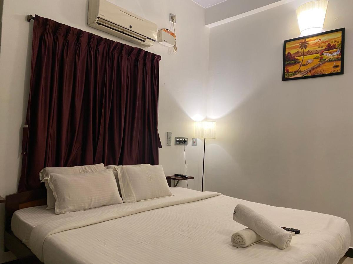 La Paradise Residency Пондичери Екстериор снимка