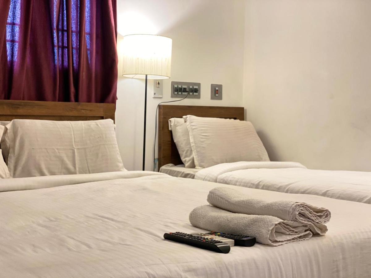 La Paradise Residency Пондичери Екстериор снимка