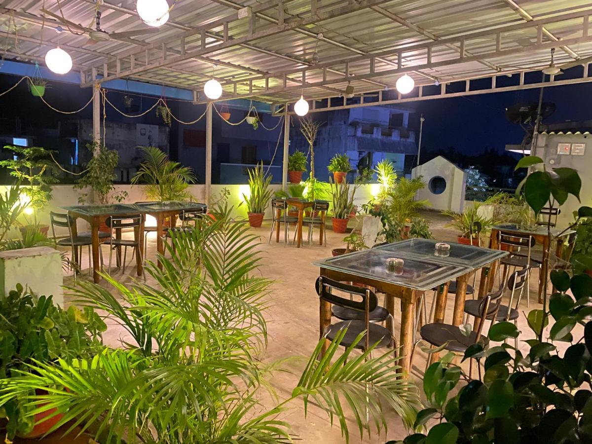 La Paradise Residency Пондичери Екстериор снимка