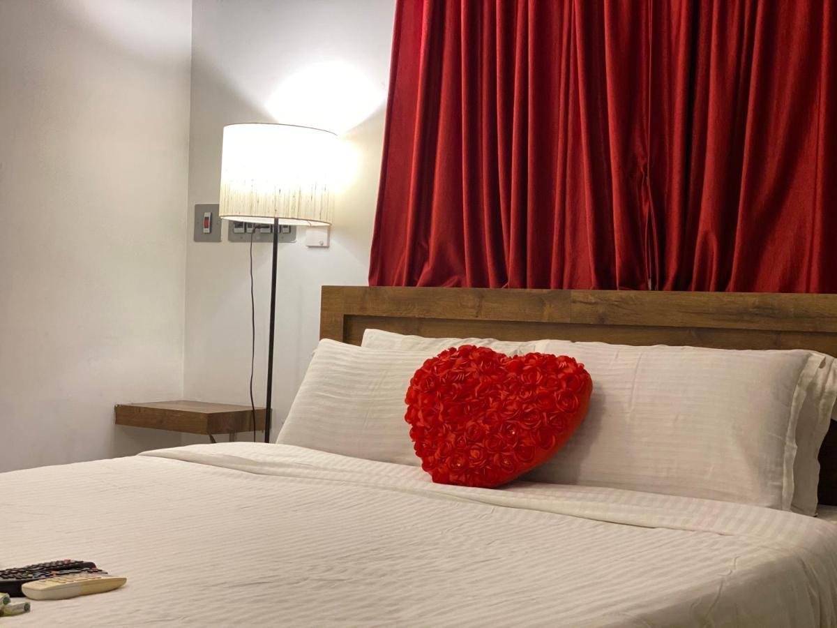 La Paradise Residency Пондичери Екстериор снимка