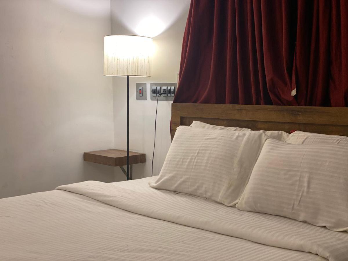 La Paradise Residency Пондичери Екстериор снимка