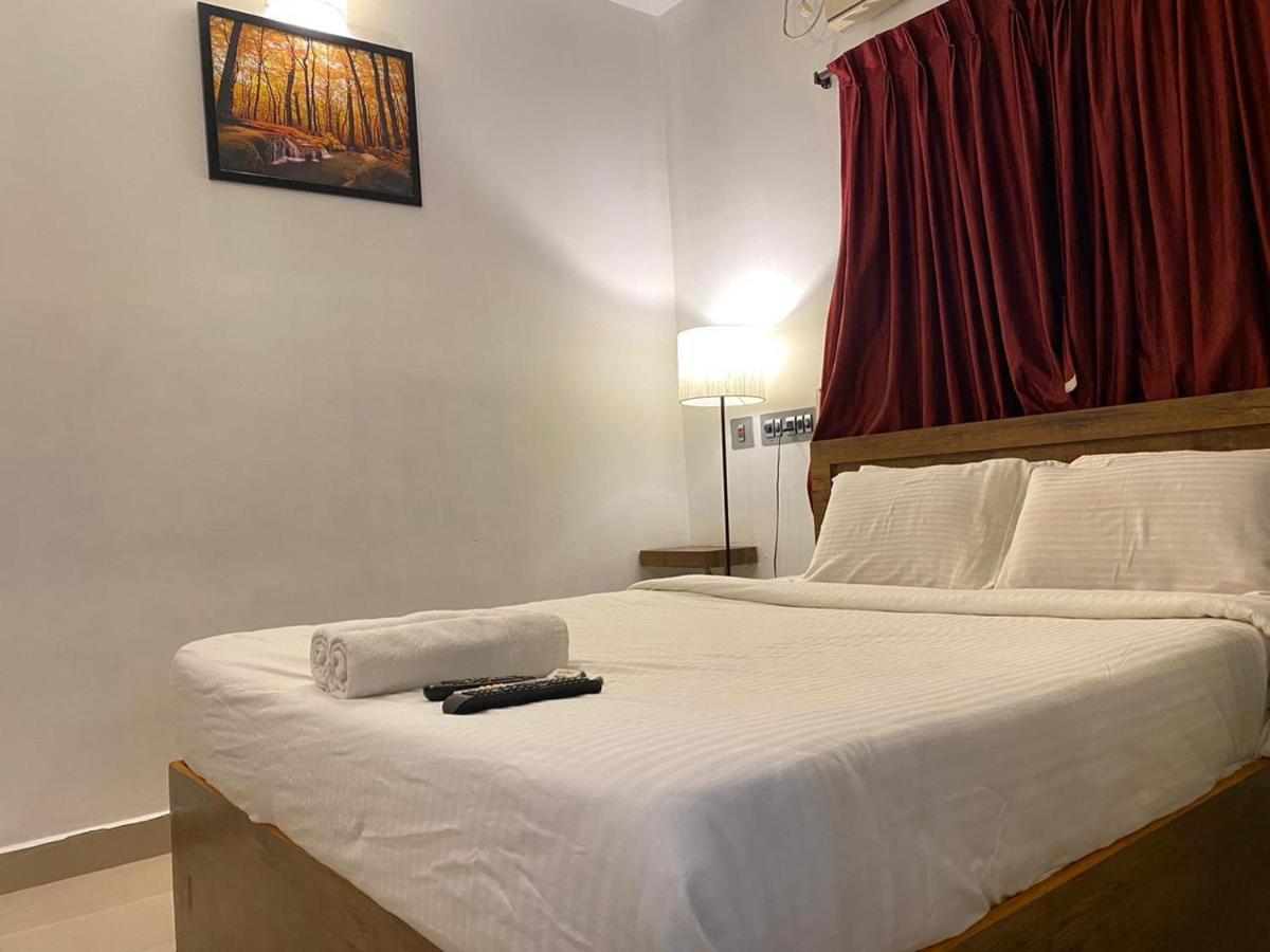 La Paradise Residency Пондичери Екстериор снимка